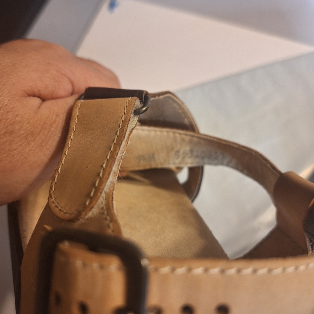 SAS Huggy Leather Women's Sandals in Brown and Tan. Size 9.5 - Picture 5 of 12
